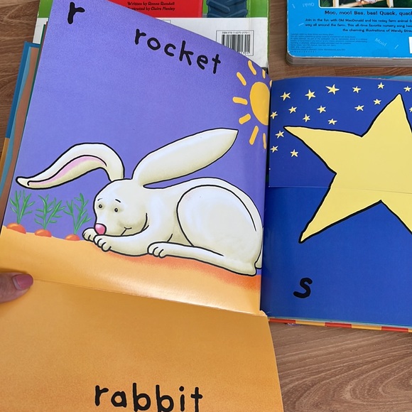 Bundle of Educational Animal Books - Picture 12 of 16